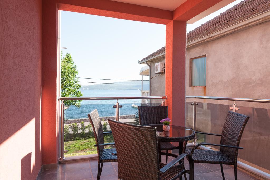 Apartments Delfin تيفات المظهر الخارجي الصورة